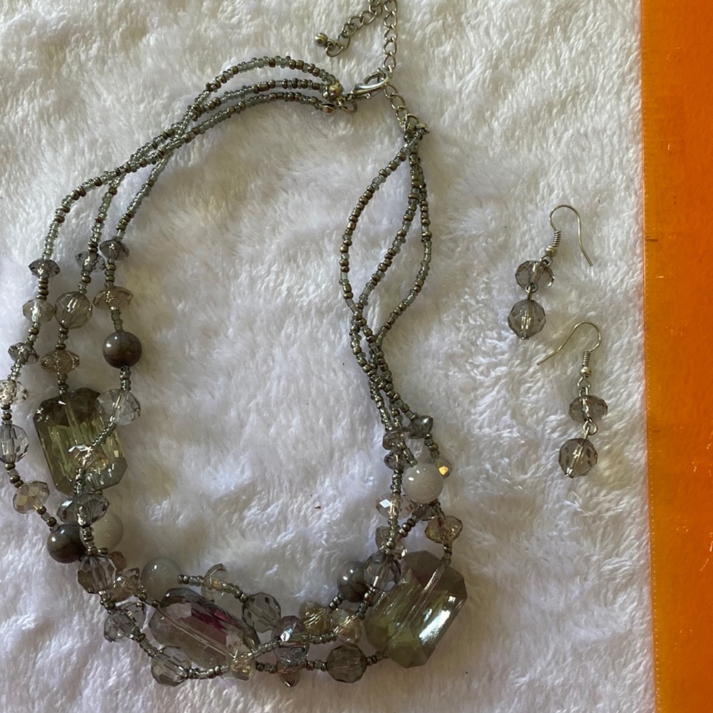 Gray and silver necklace and earring set